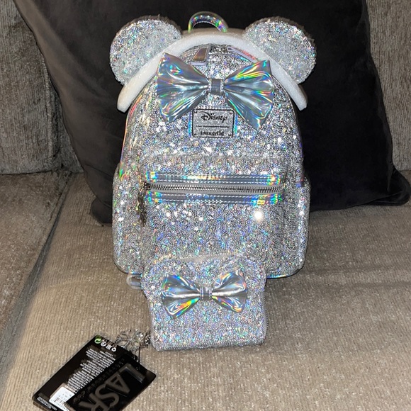 Silver sequin loungefly and wallet nwt - Picture 1 of 5